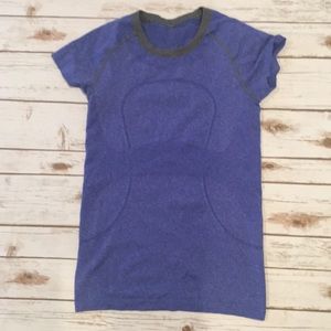 Lululemon Tee Size 8